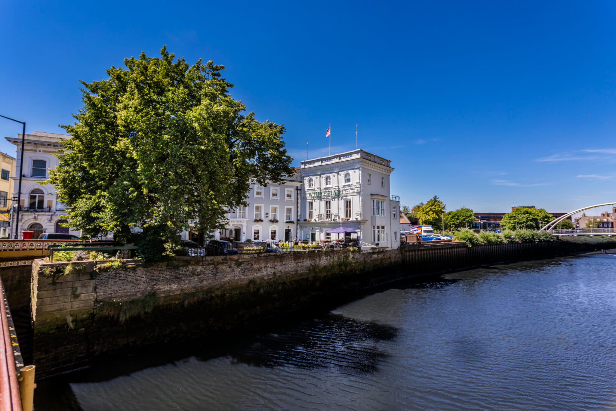 The White Hart Hotel Boston A walk back in time scaled